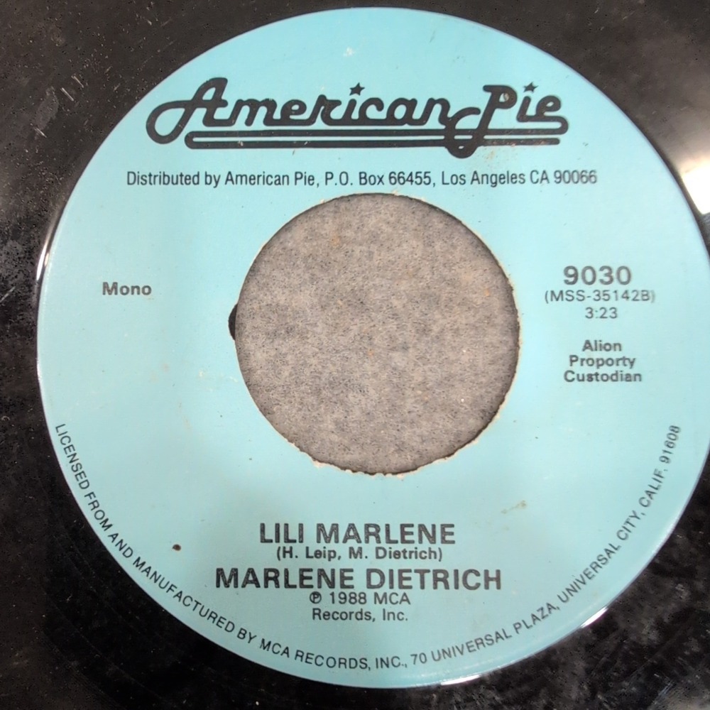 Marlene Dietrich Lili Marlene First Edition Just Dropped In 45 RPM Vinyl 9030 - Picture 1 of 3
